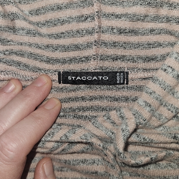 Staccato blush/gray hoodie, size large, incredibly soft. - Picture 5 of 8